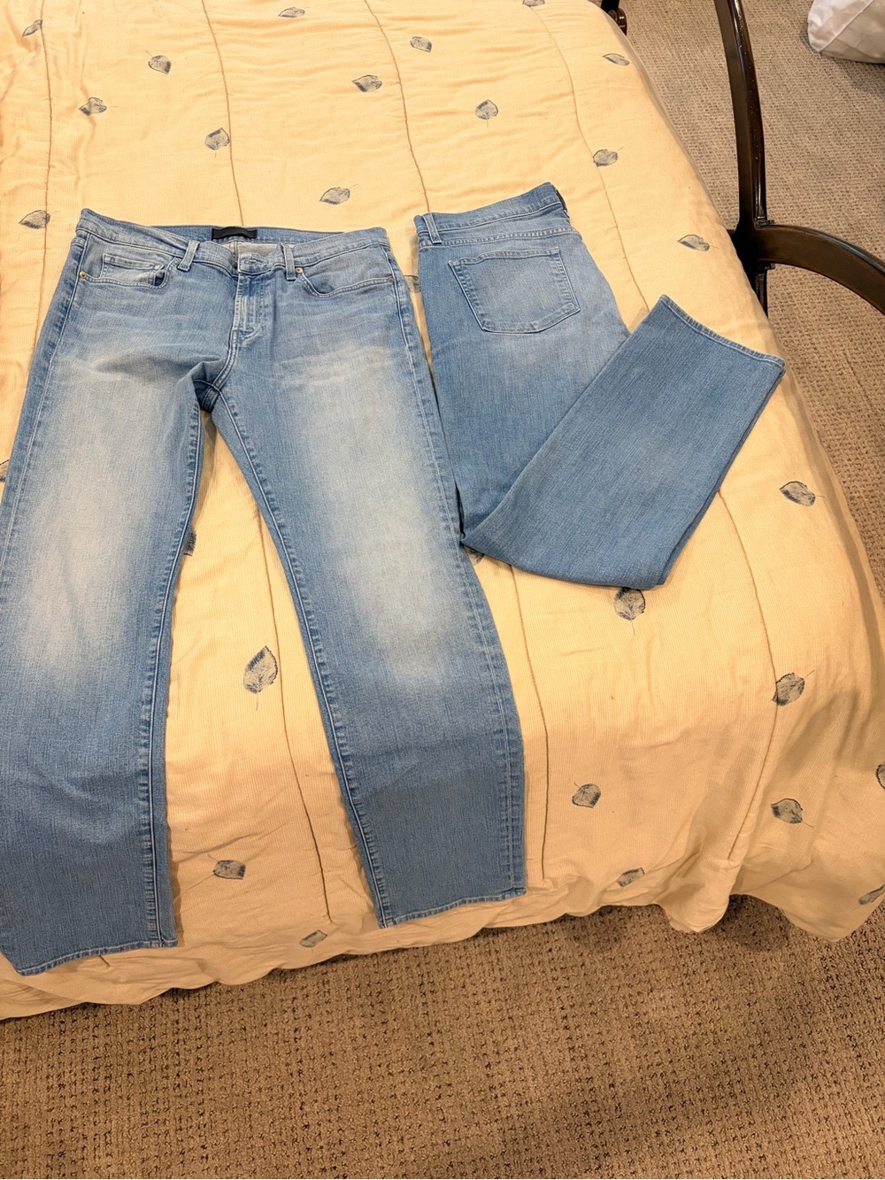 J Brand - Light Wash Men’s Jeans - Classic Straight Fit
